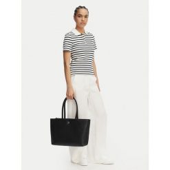 Torebka Tommy Hilfiger. Czarne torebki do ręki damskie Tommy Hilfiger, bez wzorów, bez dodatków. Za 649.99 zł.
