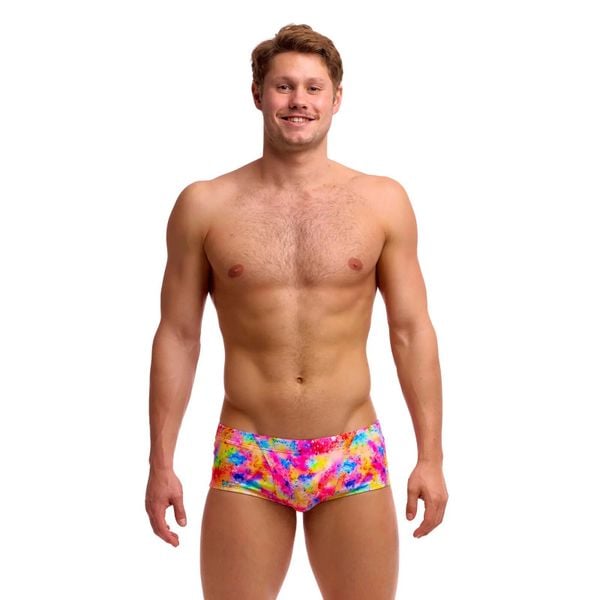 Kąpielówki Funky Trunks Dry Me - trunki męskie. Czerwone kąpielówki męskie FUNKY TRUNKS, l, bez wzorów, z materiału, na fitness i siłownię. Za 135.99 zł.