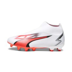 Buty piłkarskie męskie Puma Ultra Match Ll Fg Ag. Białe buty sportowe męskie Puma, z materiału, bez zapięcia, do piłki nożnej. Za 391.20 zł.
