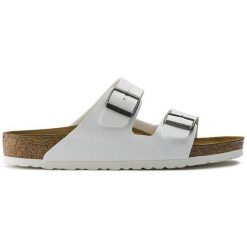 Klapki damskie BIRKENSTOCK ARIZONA. Białe klapki damskie Birkenstock, bez wzorów, biznesowe, bez obcasa. Za 349.99 zł.