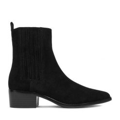 Sztyblety GINO ROSSI. Czarne botki damskie Gino Rossi, bez obcasa, na płaskiej podeszwie, bez zapięcia. Za 379.99 zł.