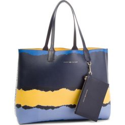 Torebka TOMMY HILFIGER - Iconic Tommy Tote Pr AW0AW05593 902. Torby na ramię damskie marki Tommy Hilfiger. W wyprzedaży za 419.00 zł.