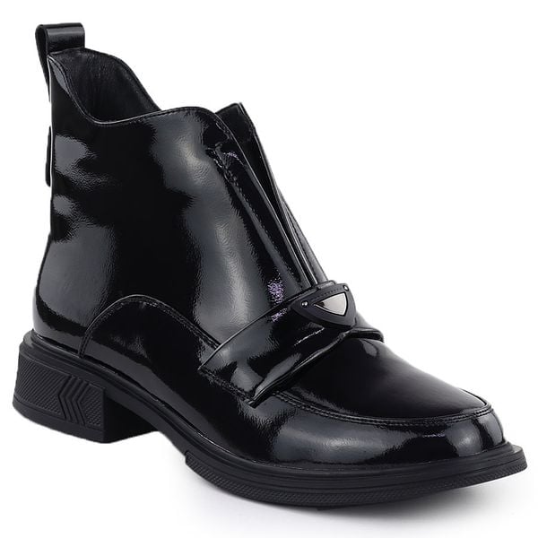 Skórzane botki damskie lakierowane czarne Gino Fabiani 9284. Czarne botki damskie marka niezdefiniowana, z lakierowanej skóry, eleganckie, bez obcasa, bez zapięcia. Za 299.99 zł.