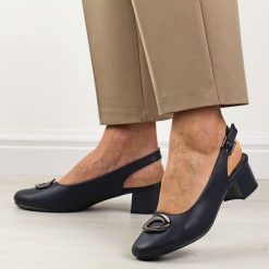 Niebieskie czółenka damskie na obcasie M.Daszyński Sa233-4. Niebieskie czółenka damskie M.Daszyński, z aplikacjami, ze skóry, eleganckie, bez obcasa, na obcasie, bez zapięcia. Za 159.00 zł.