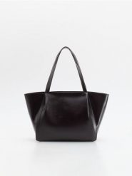 Torebka shopper z imitacji skóry - mahoniowy. Brązowe torebki shopper damskie Reserved, bez wzorów, ze skóry, bez dodatków. Za 159.99 zł.