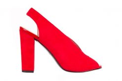 Sandały Bayla-056 8043-28 Czerwone Sandały, Skóra naturalna - 36. Czerwone sandały damskie Bayla, bez wzorów, ze skóry, bez obcasa, na obcasie, bez zapięcia. W wyprzedaży za 134.10 zł.