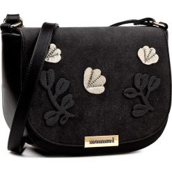 Torebka MONNARI - BAG1090-C023 Czarny Ze Złotym. Czarne listonoszki damskie marki Monnari, ze skóry ekologicznej. W wyprzedaży za 129.00 zł.