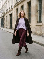Sweter z domieszką wełny - fioletowy. Fioletowe swetry damskie Sinsay, l, bez wzorów, z wełny, bez kołnierzyka, bez ramiączek, bez kaptura. Za 49.99 zł.