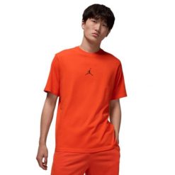 Koszulka męska Air Jordan Sport Dri-FIT T-shirt Orange HQ8970-891. Brązowe koszulki sportowe męskie Jordan, m, bez wzorów, sportowe, bez kołnierzyka. Za 148.35 zł.