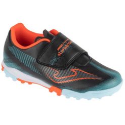 Buty piłkarskie turfy chłopięce, Super Copa Jr 26 SUJS TF. Czarne buty sportowe chłopięce Joma, bez wzorów, bez zapięcia, do piłki nożnej. Za 149.99 zł.