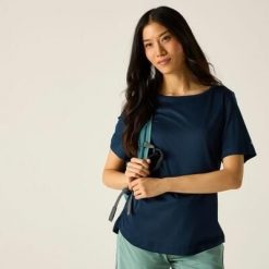 Damska koszulka z krótkim rękawem i logo Botanna, szybkoschnąca. Niebieskie t-shirty damskie Regatta, bez wzorów, z poliesteru, casualowe, bez kołnierzyka. Za 140.00 zł.