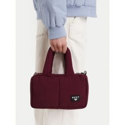 Torebka Roxy. Czerwone torebki do ręki damskie Roxy, bez wzorów, klasyczne, bez dodatków. Za 59.99 zł.