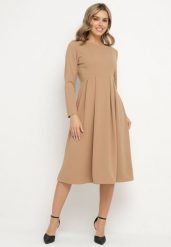 Ciemnobeżowa Elegancka Sukienka Rozkloszowana Temarielis. Brązowe sukienki damskie Born2be, l, bez wzorów, eleganckie, bez kołnierzyka, bez ramiączek, midi, oversize. Za 119.99 zł.