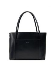 Calvin Klein Torebka Ck Linn Medium Shopper K60K613110 Czarny. Czarne torebki shopper damskie Calvin Klein, bez wzorów, ze skóry, bez dodatków. Za 349.99 zł.