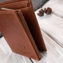 Portfel męski skórzany mały koniakowy klasyczny Paolo Peruzzi AY-09-CG. Brązowe portfele męskie Paolo Peruzzi, bez wzorów, ze skóry. Za 59.00 zł.