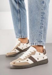 Beżowe Sneakersy Typu Tenisówki z Kwiatkami Reisare. Brązowe trampki i tenisówki damskie Born2be, bez wzorów, z jeansu, bez zapięcia. Za 89.99 zł.