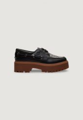 Buty sportowe Kobieta TIMBERLAND STST BOAT. Czarne obuwie sportowe damskie Timberland, bez wzorów, ze skóry. Za 670.10 zł.