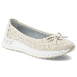 Półbuty damskie Filippo, cholewka ze skóry naturalnej z subtelną perforacją wsuwany fason z ozdobną kokardą, beżowe, DP6718/26. Brązowe półbuty damskie Filippo, bez wzorów, ze skóry, bez obcasa, bez zapięcia. Za 144.90 zł.