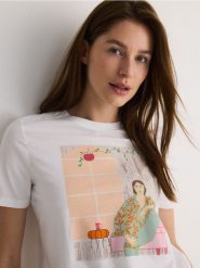 T-shirt regular z nadrukiem - wielobarwny. T-shirty damskie Reserved, l, bez wzorów, z bawełny, bez kołnierzyka. W wyprzedaży za 29.99 zł.