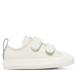 Trampki Converse. Białe trampki i tenisówki chłopięce Converse, bez wzorów, retro, bez zapięcia. Za 149.99 zł.