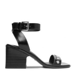 Sandały JENNY. Czarne sandały damskie Jenny, bez wzorów, bez obcasa, na słupku, bez zapięcia. Za 139.99 zł.