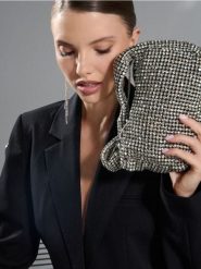 Torebka hobo z ozdobnymi cyrkoniami - wielobarwny. Torebki do ręki damskie Sinsay, bez wzorów, sportowe, bez dodatków. Za 59.99 zł.