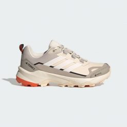 Buty hikingowe Terrex Skychaser AX5 GORE-TEX. Brązowe trekkingi damskie Adidas, do biegania, gore-tex. Za 529.00 zł.