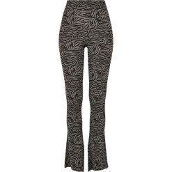 Damskie legginsy z wysoką talią Urban Classics zebra boot. Czarne legginsy damskie Urban Classics, bez wzorów. Za 183.50 zł.