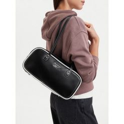 Torebka Reebok. Czarne torebki do ręki damskie Reebok, bez wzorów, bez dodatków. Za 149.99 zł.