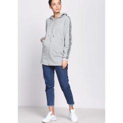 Jasnoszara Bluza Rhythm. Szare bluzy damskie Born2be. Za 69.99 zł.