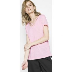 Only - Top. Topy damskie marki Only. W wyprzedaży za 49.90 zł.