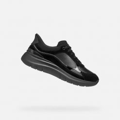 Buty sportowe damskie Geox Plummery Plus. Zielone obuwie sportowe damskie Geox, bez wzorów, z gumy. Za 422.50 zł.