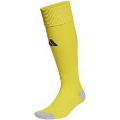 Getry piłkarskie Adidas Milano 23. Żółte legginsy sportowe męskie Adidas, bez wzorów, do piłki nożnej. Za 32.89 zł.