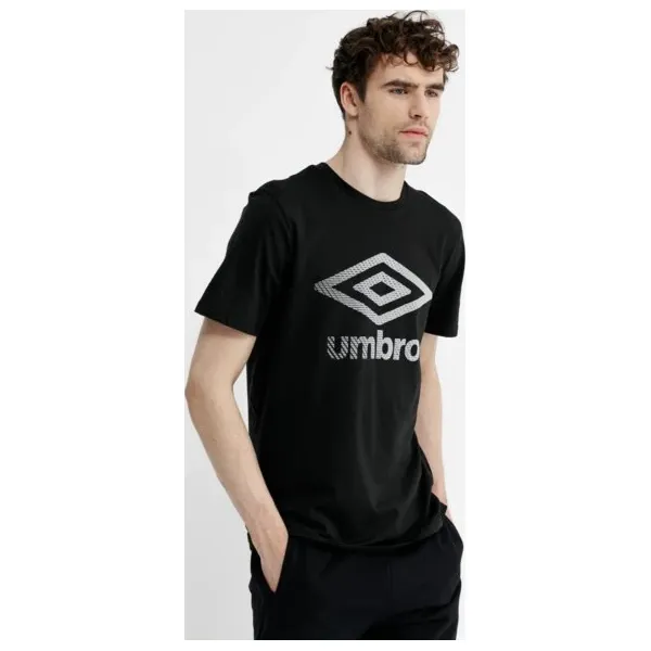 Umbro Koszulka Ss Velocita Stacked Graphic , czarny, rozmiar L. Czarne koszulki sportowe męskie Umbro, l, z aplikacjami, z bawełny, bez kołnierzyka, bez ramiączek, climacool (adidas). Za 59.99 zł.