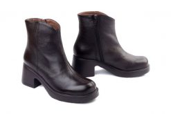 Wonders E-7125 coffe, botki damskie. Brązowe botki damskie Wonders, ze skóry, bez obcasa, bez zapięcia. Za 669.90 zł.