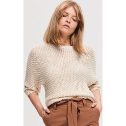 Sweter z luźnym splotem - Kremowy. Swetry damskie marki Reserved. W wyprzedaży za 49.99 zł.