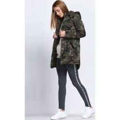 Zielona-Moro Kurtka Follow The Leader. Kurtki sportowe damskie marki Cropp. Za 169.99 zł.