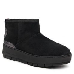 Śniegowce Tommy Hilfiger. Czarne kozaki damskie Tommy Hilfiger. Za 669.99 zł.