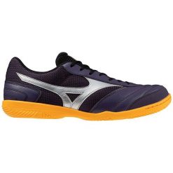 Buty piłkarskie Mizuno MRL Sala Club In mysterioso/ silver. Fioletowe obuwie sportowe damskie Mizuno, bez wzorów, z gumy, do piłki nożnej. Za 139.99 zł.