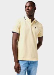MESKA KOSZULKA WRANGLER POLO SHIRT BANANA CREPE 112362826. Koszulki polo męskie Wrangler, m, bez wzorów, bez ramiączek. Za 79.99 zł.