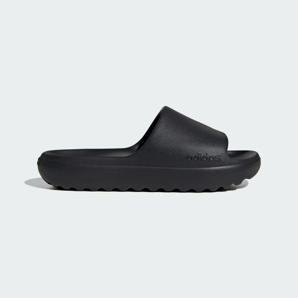 Klapki Adilette Lumia. Czarne klapki damskie Adidas, z materiału, klasyczne. Za 129.00 zł.