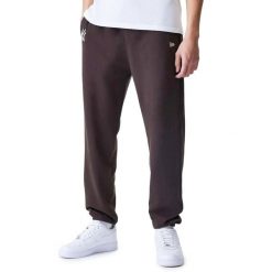 Spodnie New Era Mlb Midi Le Jogger Bb Neyyan Brs Dorośli. Brązowe spodnie materiałowe męskie New Era, m, bez wzorów. Za 215.05 zł.