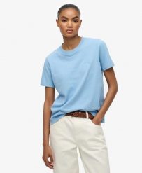 Superdry Koszulka Essential Logo haftowana z bawełny organicznej. Niebieskie t-shirty damskie Superdry., bez wzorów, z bawełny, klasyczne, bez kołnierzyka. Za 125.00 zł.