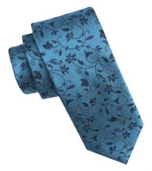Elegancki i Modny Męski Krawat - Angelo di Monti - Kwiaty na Niebieskim Tle. Niebieskie krawaty i muchy Angelo di Monti, bez wzorów, z tkaniny, eleganckie. Za 45.00 zł.
