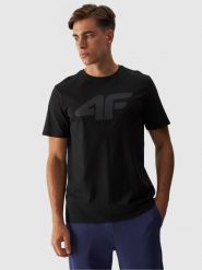4F T-shirt regular z nadrukiem męski - czarny M. Czarne koszulki sportowe męskie 4f, m, bez wzorów, z bawełny, klasyczne, bez kołnierzyka. Za 59.99 zł.