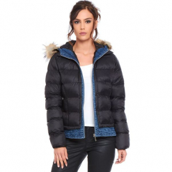 Kurtka "Elsa" w kolorze czarnym. Czarne kurtki damskie Cosy Winter, na zimę. W wyprzedaży za 227.95 zł.