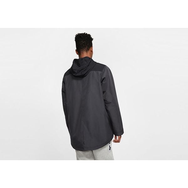 Kurtka męska nike lebron protect basketball jacket black. Czarne kurtki sportowe męskie Nike, m, bez wzorów, do biegania. Za 599.00 zł.