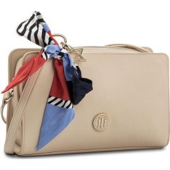 Torebka TOMMY HILFIGER - Charming Tommy Crossover AW0AW05126 635. Listonoszki damskie marki Tommy Hilfiger. W wyprzedaży za 319.00 zł.