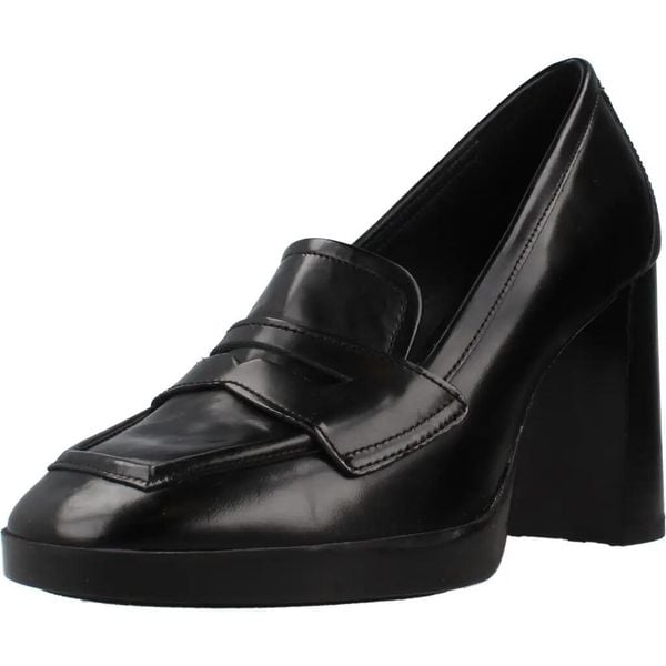 Buty GEOX D36VLD 00038 Czarny. Czarne obuwie sportowe damskie Geox, bez wzorów, z lakierowanej skóry, na fitness i siłownię. Za 372.99 zł.