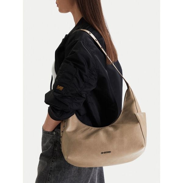 Torebka G-Star Raw. Brązowe torebki do ręki damskie G-Star Raw, bez wzorów, klasyczne, bez dodatków. Za 155.99 zł.